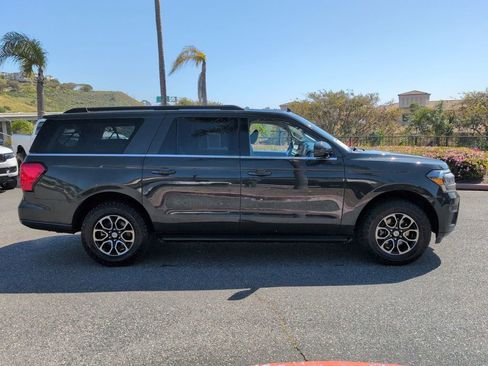 Used 2022 Ford Expedition Max XLT image 4