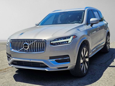 Used 2023 Volvo XC90 T8 Ultimate w/ Protection Package Premier AWD/4WD image 7