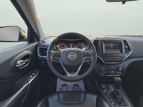 Used 2020 Jeep Cherokee Latitude Plus image 13