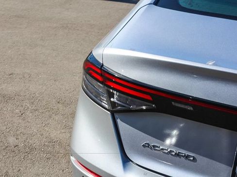 Used 2023 Honda Accord Touring image 8