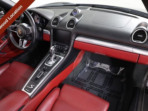 Used 2018 Porsche 718 Boxster S RWD image 40