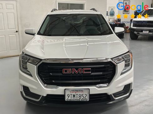 Used 2023 GMC Terrain SLE w/ Driver Convenience Package AWD/4WD image 2