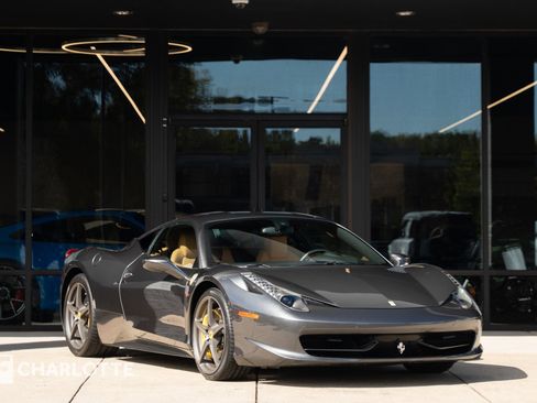 Used 2010 Ferrari 458 Italia Coupe image 1