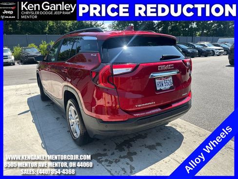 Used 2023 GMC Terrain SLE w/ Driver Convenience Package AWD/4WD image 6