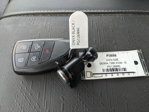 Used 2023 GMC Sierra 1500 AT4X image 39