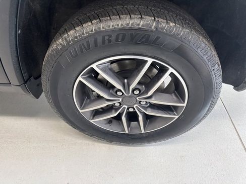 Used 2022 Jeep Grand Cherokee Limited w/ Tech Group image 31