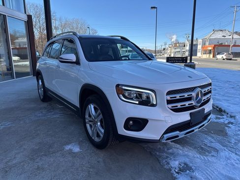 Certified 2021 Mercedes-Benz GLB 250 4MATIC image 2