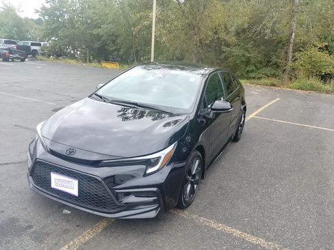 Used 2025 Toyota Corolla SE image 7