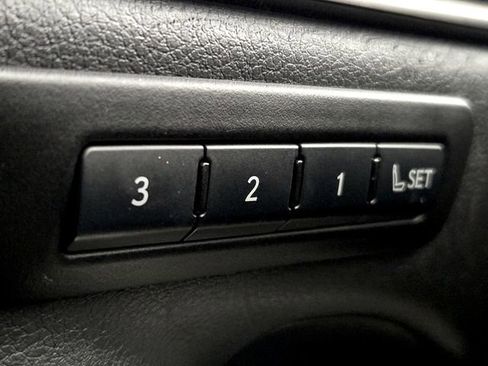 Used 2022 Lexus ES 300h w/ Premium Package image 27