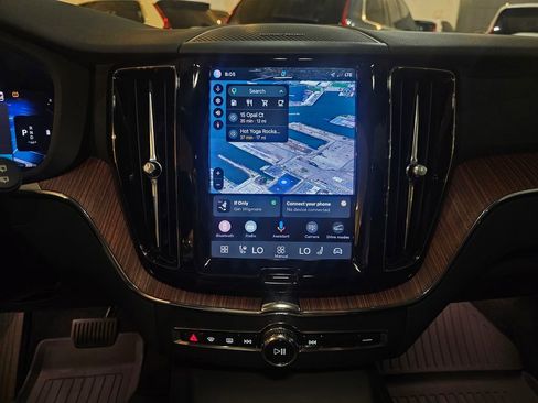 Certified 2023 Volvo XC60 B5 Plus AWD/4WD image 24