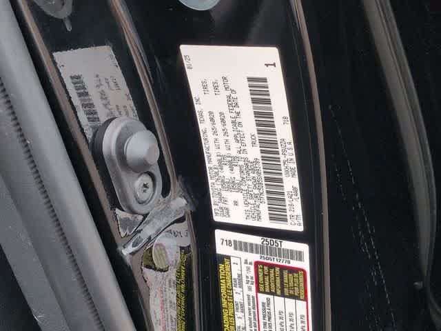 Used 2025 Toyota Tundra Platinum AWD/4WD image 40