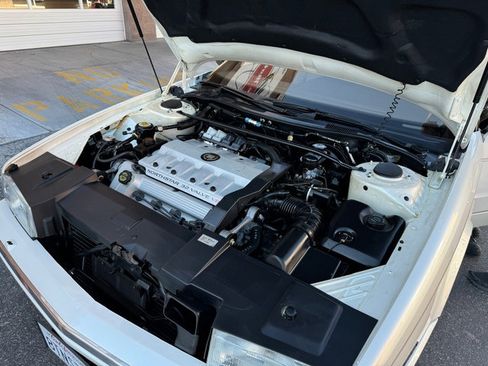 Used 1993 Cadillac Allante image 21