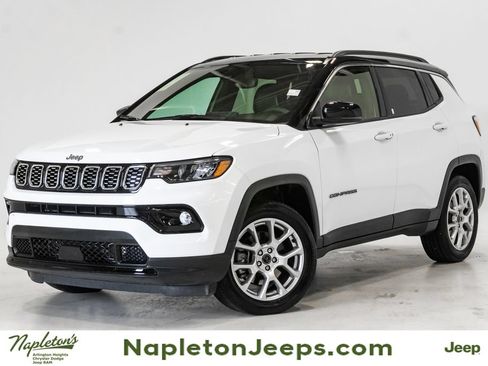 Certified 2025 Jeep Compass Limited AWD/4WD image 1