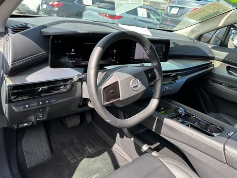 Used 2025 Nissan Murano SL AWD/4WD image 23