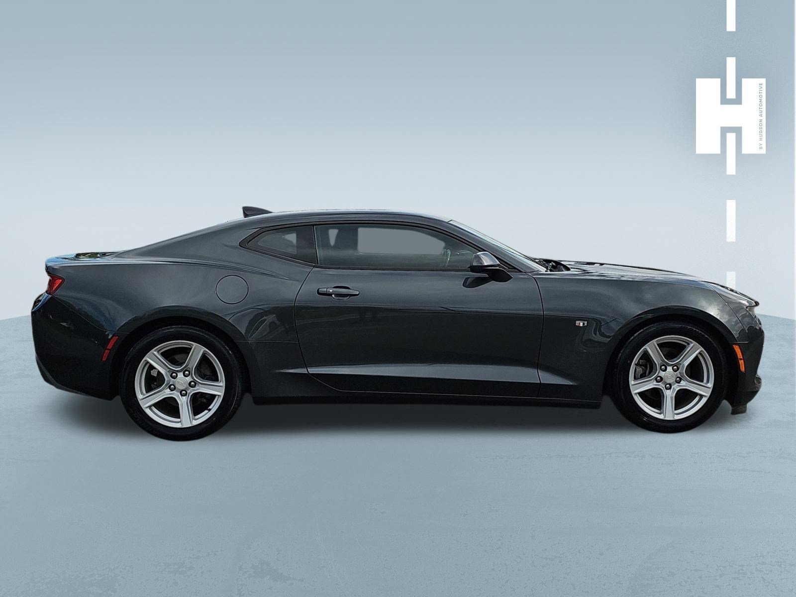 Used 2017 Chevrolet Camaro LT RWD image 3