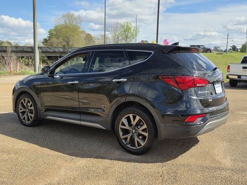 Used 2017 Hyundai Santa Fe Sport image 6