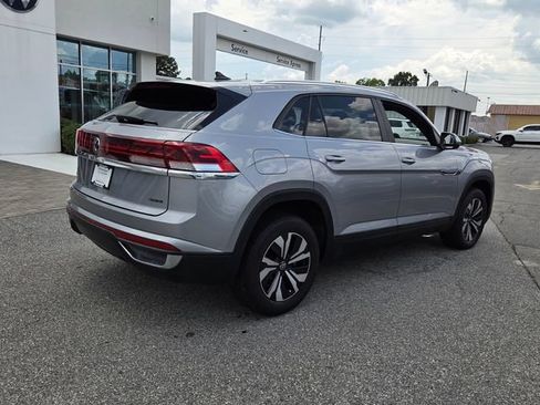 Used 2024 Volkswagen Atlas Cross Sport SE AWD/4WD image 14