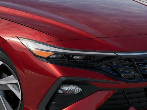 New 2025 Hyundai Elantra Sport image 9