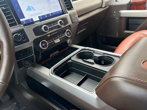 Used 2022 Ford F250 King Ranch w/ King Ranch Ultimate Package AWD/4WD image 32