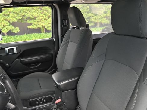 Used 2020 Jeep Wrangler Sport AWD/4WD image 11