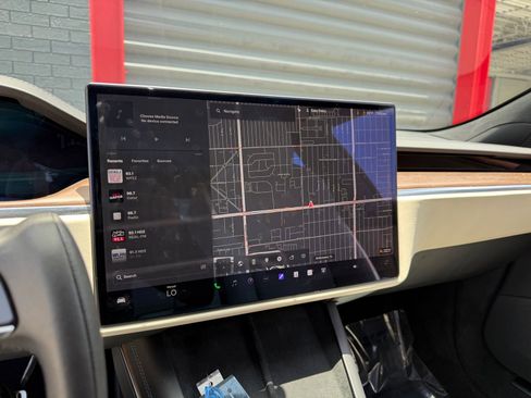 Used 2023 Tesla Model S AWD/4WD image 24