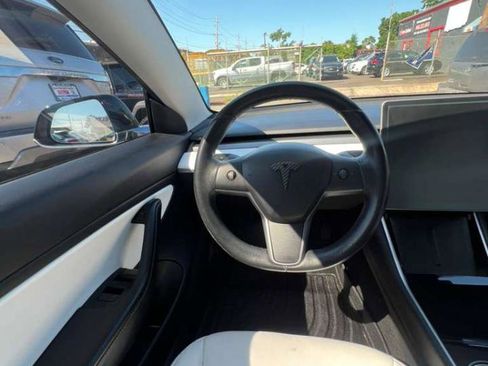 Used 2019 Tesla Model 3 Standard Range Plus RWD image 18