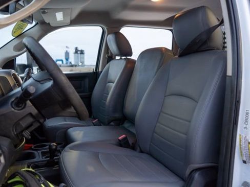 Used 2017 RAM 3500 Tradesman w/ Chrome Appearance Group image 19