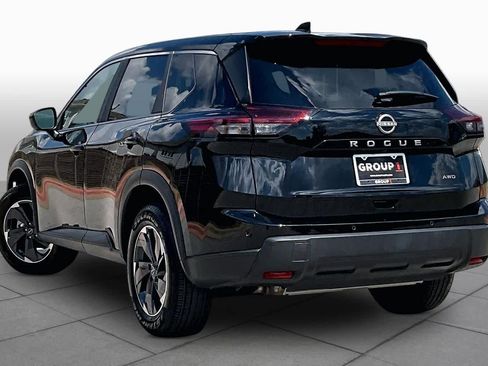 Certified 2025 Nissan Rogue SV AWD/4WD image 12