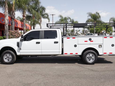 Used 2022 Ford F350 XL w/ Power Equipment Group image 5
