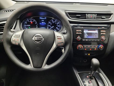 Used 2015 Nissan Rogue S FWD image 22