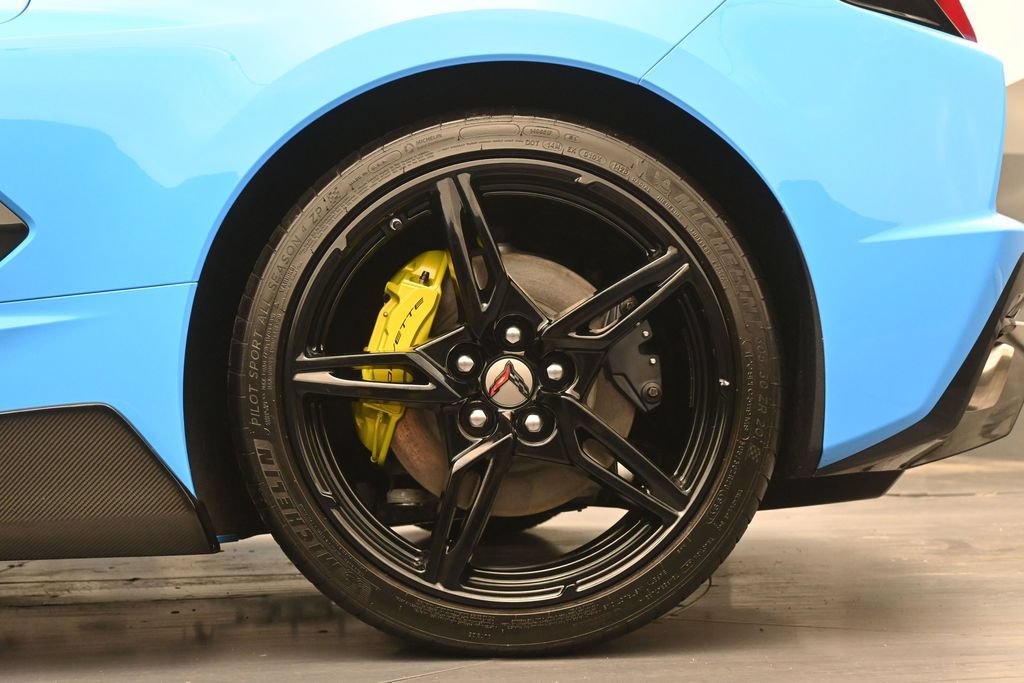 Used 2023 Chevrolet Corvette Stingray Premium Cpe w/ Stealth Interior Trim Package RWD image 16