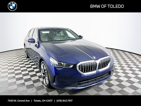 New 2026 BMW 540i xDrive image 1