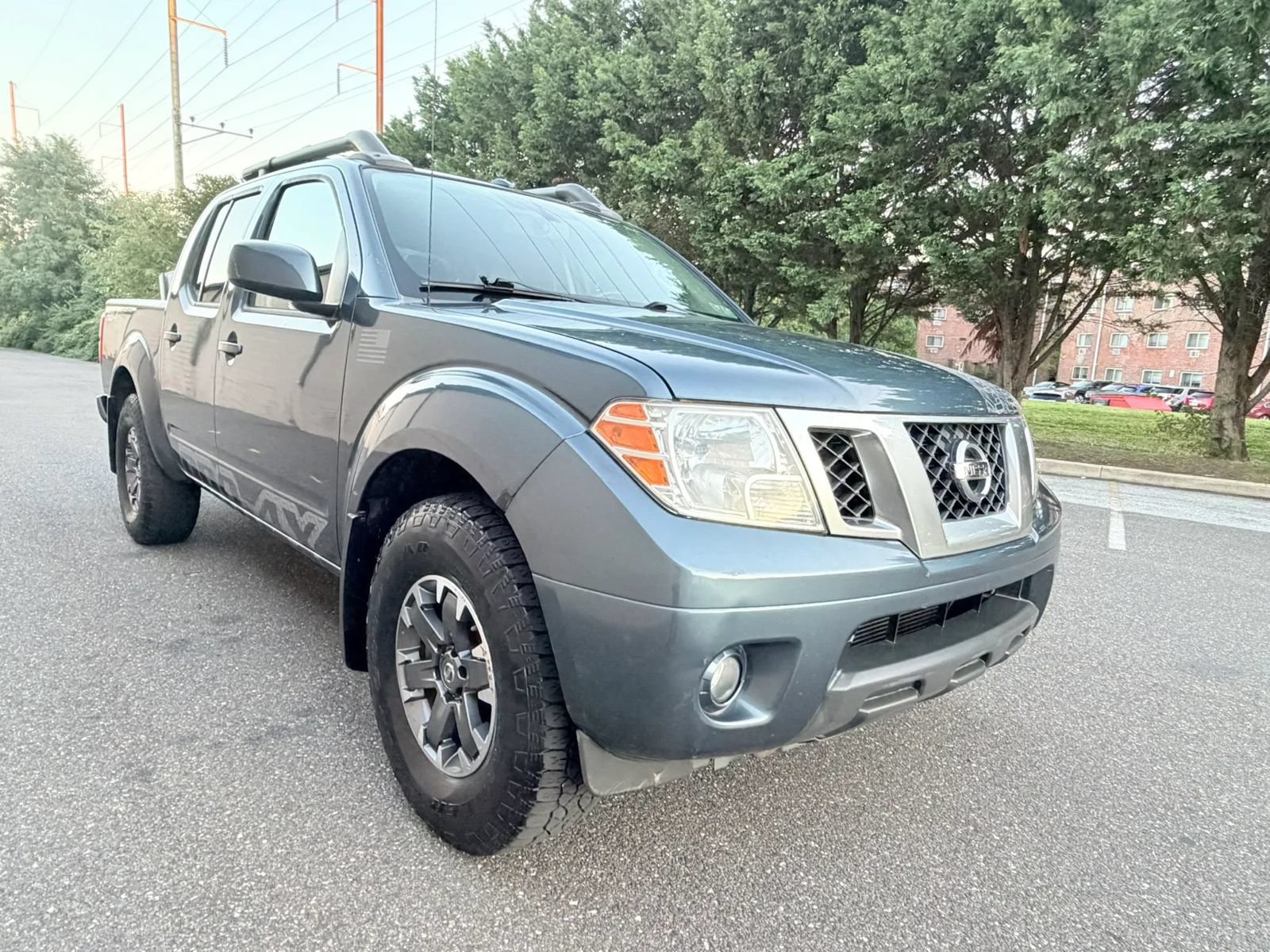 Used 2014 Nissan Frontier PRO-4X w/ Pro-4x Luxury Package AWD/4WD image 13
