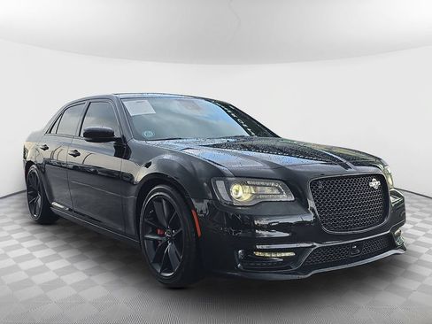 Used 2023 Chrysler 300 C RWD image 2