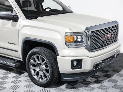 Used 2015 GMC Sierra 1500 Denali w/ Driver Alert Package image 5