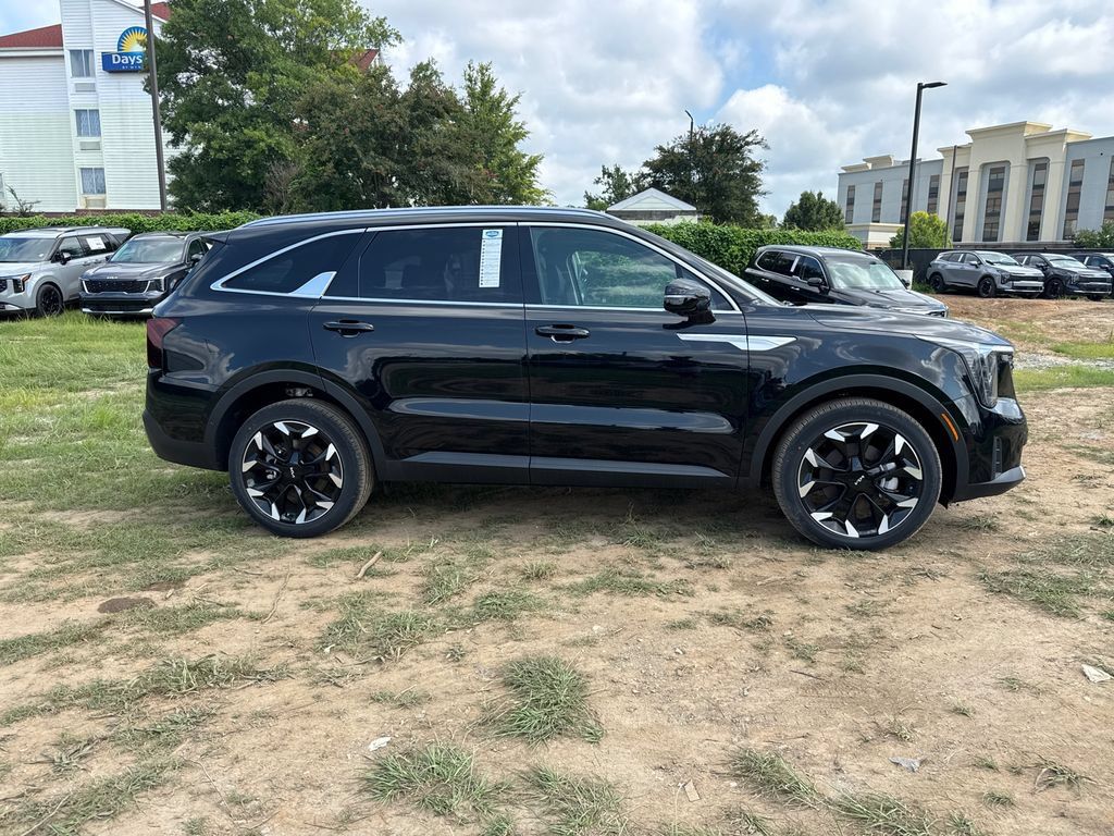 New 2025 Kia Sorento SX FWD image 2
