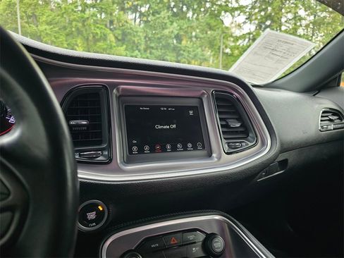 Used 2021 Dodge Challenger SXT image 21