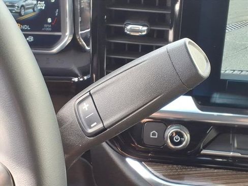 Certified 2025 Chevrolet Silverado 1500 LT image 23