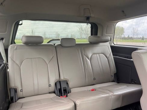 Used 2019 Ford Expedition Limited w/ Equipment Group 302A AWD/4WD image 31