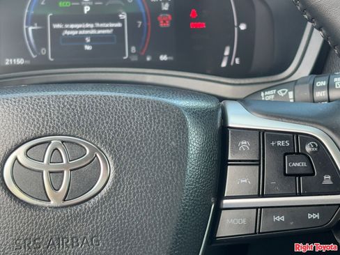 Certified 2025 Toyota Grand Highlander FWD image 23