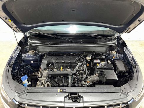 Used 2023 Hyundai Venue Limited FWD image 12
