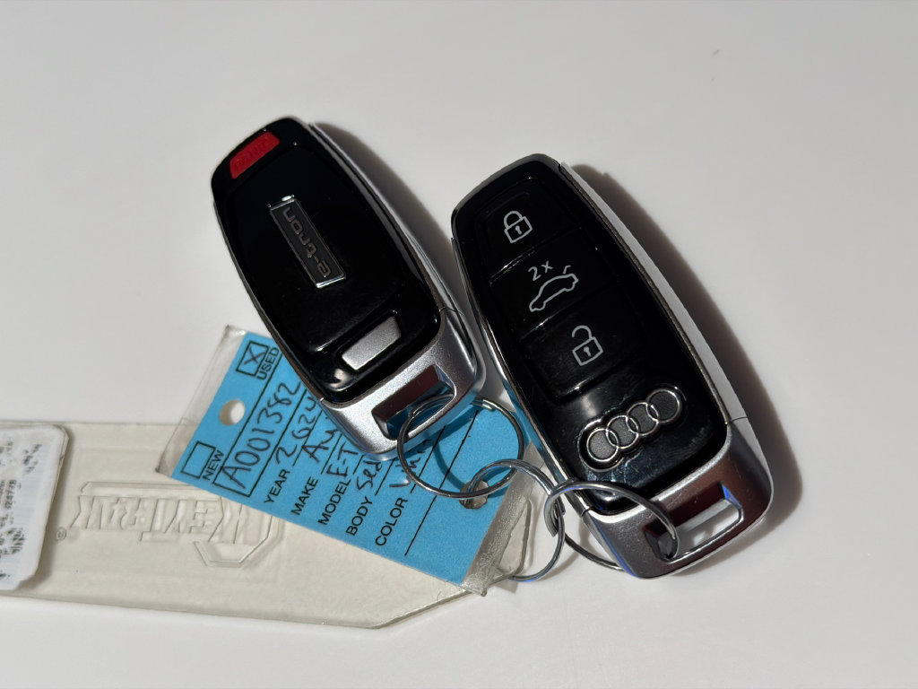 Used 2024 Audi e-tron GT Premium Plus AWD/4WD image 35