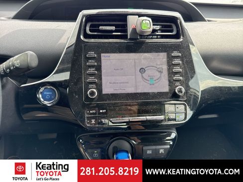 Used 2020 Toyota Prius LE FWD image 19