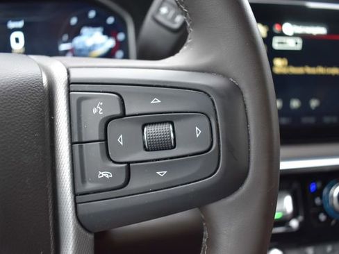 Used 2025 GMC Sierra 2500 Denali w/ Technology Package AWD/4WD image 30