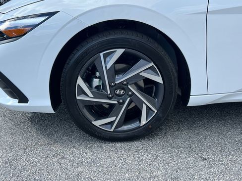 New 2025 Hyundai Elantra Sport image 11