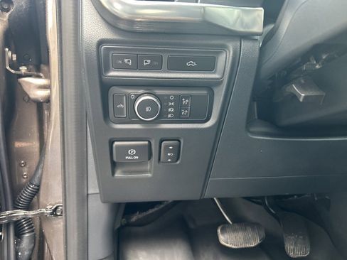 Used 2021 Ford F150 Lariat image 10