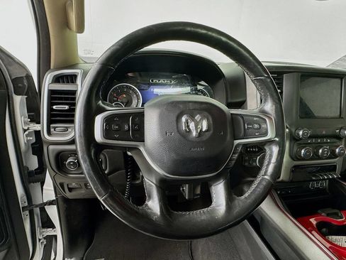Used 2019 RAM 1500 Big Horn AWD/4WD image 12
