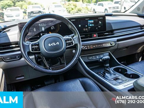 Used 2025 Kia Carnival FWD image 28