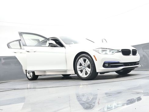 Used 2016 BMW 328i Sedan RWD image 40