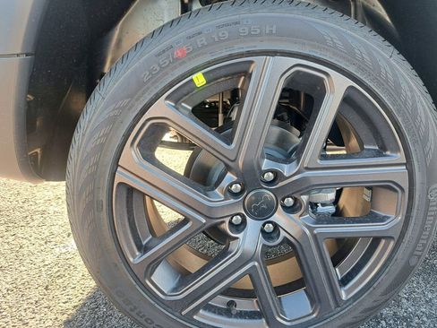 New 2026 Jeep Compass Latitude image 24